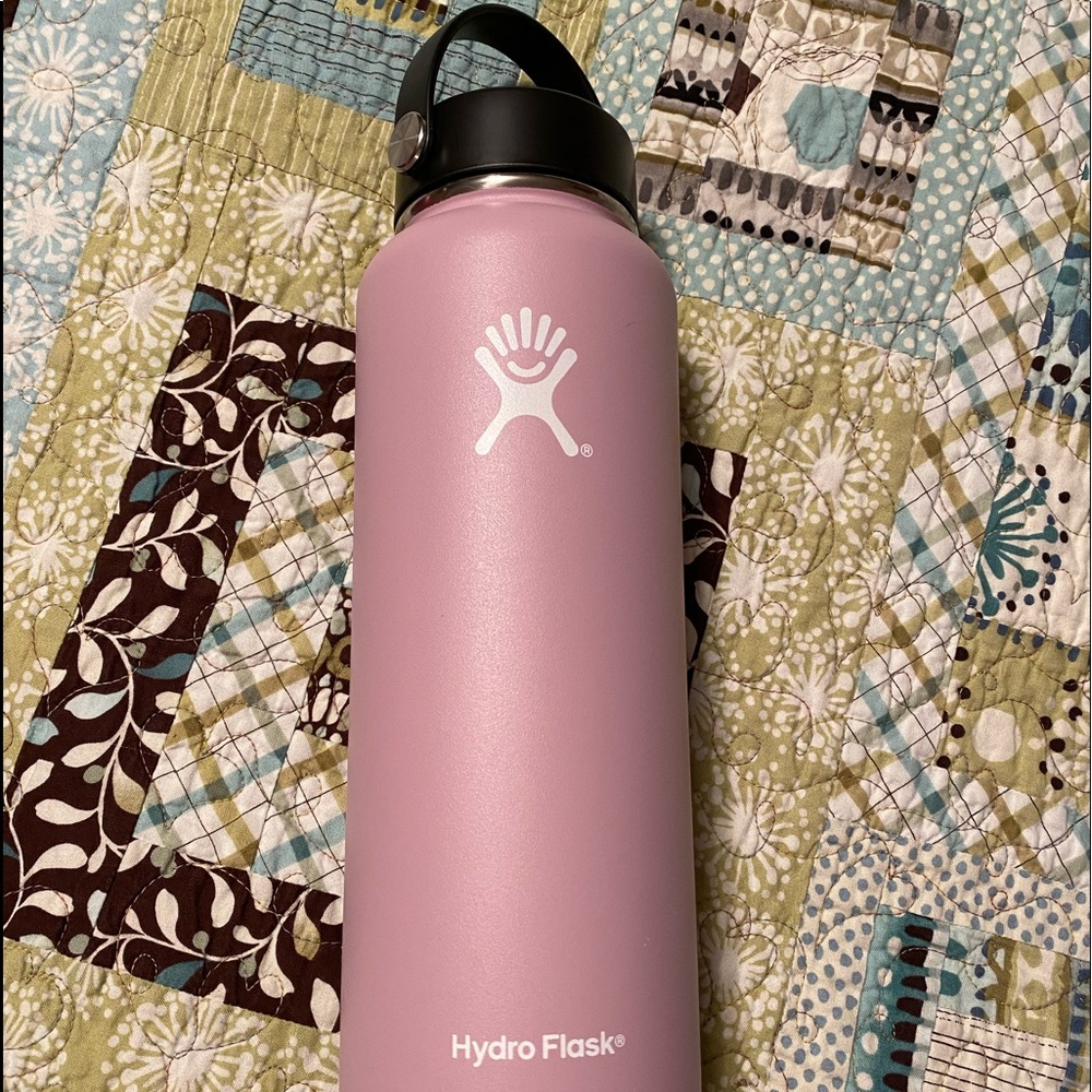 Gently used Lilac  Hydroflask